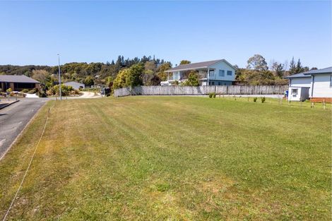 Photo of property in 18 Mcdonald Place, Collingwood, 7073