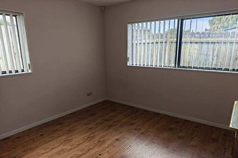 Photo of property in 15 Swan Crescent, Pakuranga, Auckland, 2010