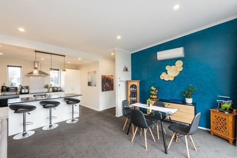 Photo of property in 58a Exeter Crescent, Takaro, Palmerston North, 4412