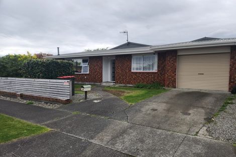 Photo of property in 1 Matai Street, Waikanae, 5036