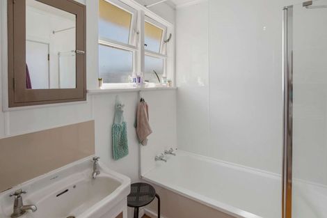 Photo of property in 166 Highbury Avenue, Highbury, Palmerston North, 4412