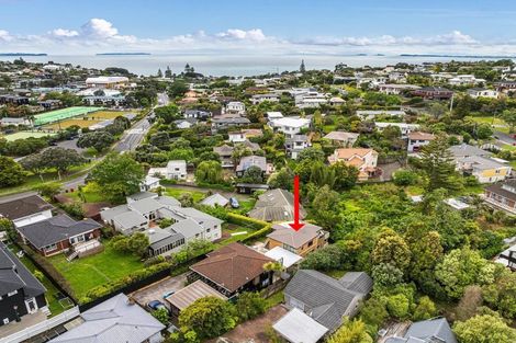 Photo of property in 10c Matipo Road, Mairangi Bay, Auckland, 0630
