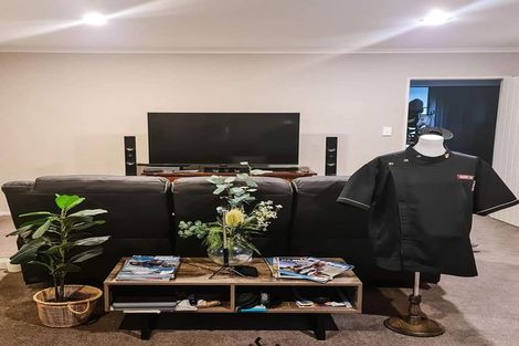 Photo of property in 10a Pegasus Place, Kelvin Grove, Palmerston North, 4414