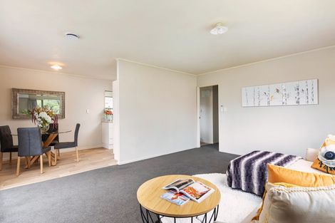 Photo of property in 12 Kelkirk Street, Kelston, Auckland, 0602