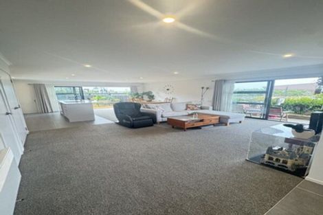 Photo of property in 16 Whiri Lane, Hobsonville, Auckland, 0616