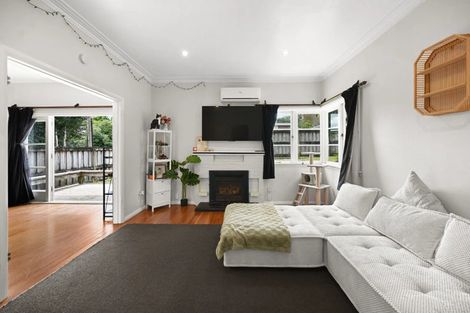 Photo of property in 36 Forest Lake Road, Forest Lake, Hamilton, 3200