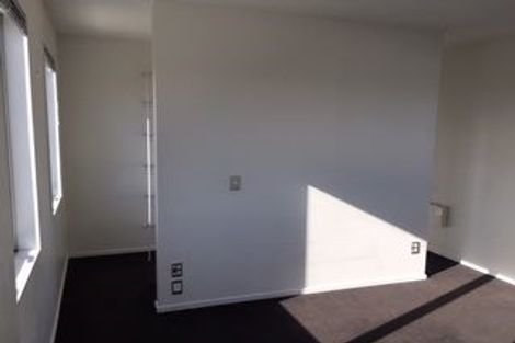 Photo of property in 4/6 Defoe Place, Waltham, Christchurch, 8023