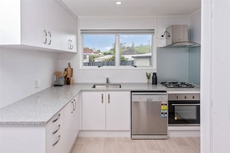 Photo of property in 4 Lyren Place, Half Moon Bay, Auckland, 2012