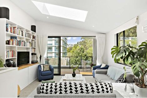Photo of property in 1/18 Oriental Terrace, Oriental Bay, Wellington, 6011