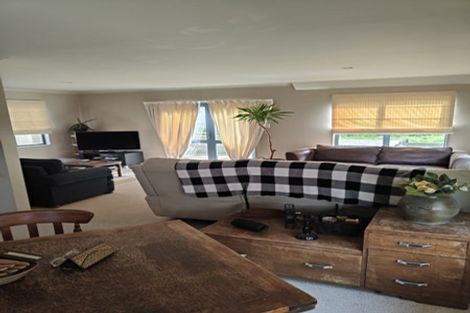 Photo of property in 162 Queens Drive, Lyall Bay, Wellington, 6022