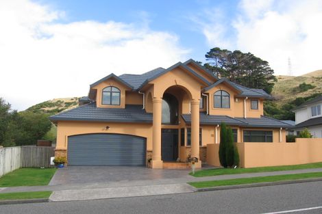 Photo of property in 17 Waverton Terrace, Churton Park, Wellington, 6037