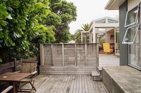 Photo of property in 19f3 Burnham Street, Seatoun, Wellington, 6022