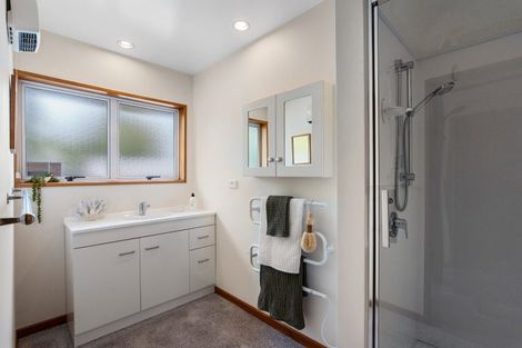 Photo of property in 2/19 Manor Place, Bryndwr, Christchurch, 8053