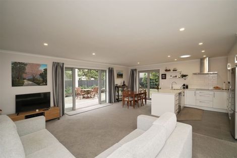 Photo of property in 2/27 Ngaio Street, Saint Martins, Christchurch, 8022