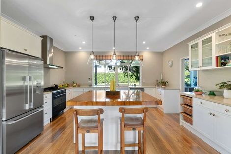 Photo of property in 6 Millbrook Drive, Waiuku, 2683