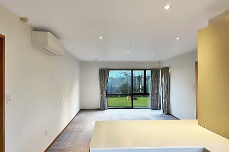 Photo of property in 10a Nikau Place, Riccarton, Christchurch, 8011