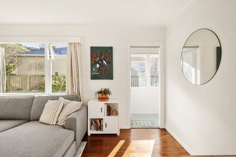 Photo of property in 139u7 Queens Drive, Lyall Bay, Wellington, 6022