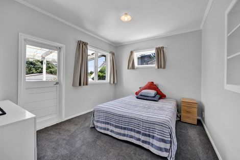 Photo of property in 10 Seymour Street, Waitara, 4320