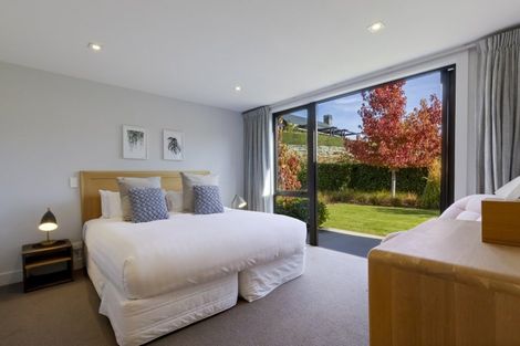 Photo of property in 2 Owen Marshall Lane, Arrowtown, 9371