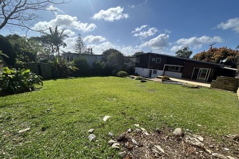 Photo of property in 19 South Lynn Road, Titirangi, Auckland, 0604