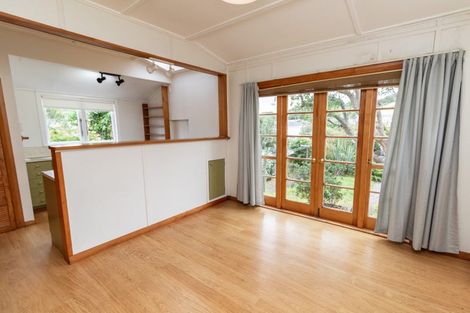 Photo of property in 3 Douro Avenue, Newtown, Wellington, 6021