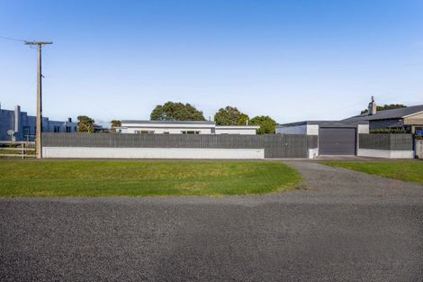 Photo of property in 62 Gisborne Terrace, Opunake, 4616