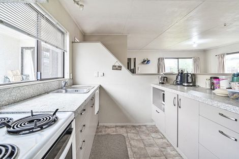 Photo of property in 2/708 Terrace Road, Parkvale, Hastings, 4122