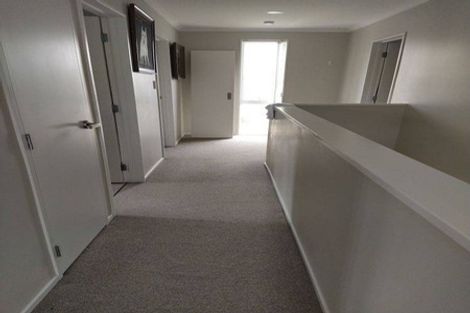 Photo of property in 28 Saddleback Crescent, Papakura, 2110