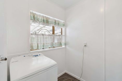 Photo of property in 65 Sandspit Road, Waiuku, 2123