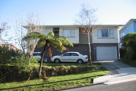 Photo of property in 13 Manor Drive, Stokes Valley, Lower Hutt, 5019
