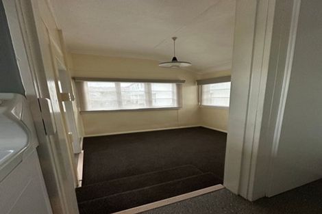 Photo of property in 2 Moorefield Road, Johnsonville, Wellington, 6037