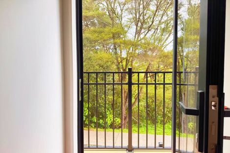 Photo of property in 95c Oreil Avenue, West Harbour, Auckland, 0618