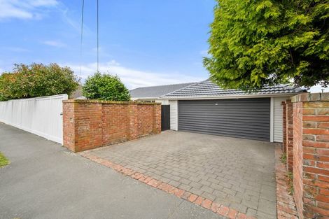 Photo of property in 180 Avonhead Road, Avonhead, Christchurch, 8042