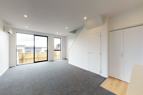 Photo of property in 12/62u Spenmoor Street, Newlands, Wellington, 6037