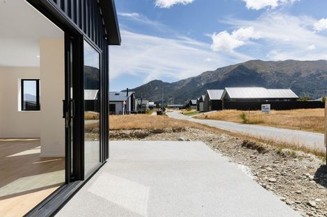 Photo of property in 4 Pipson Way, Lake Hawea, 9382