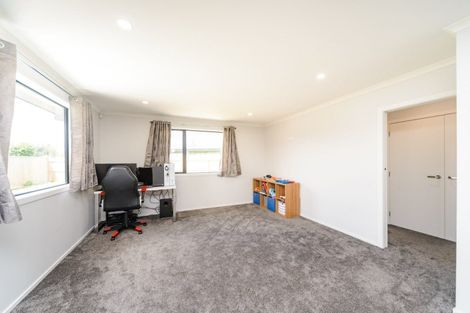 Photo of property in 94 James Line, Kelvin Grove, Palmerston North, 4414