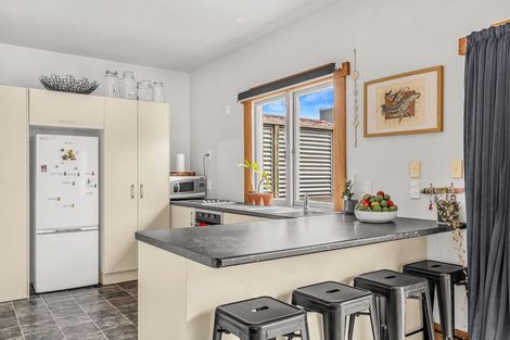 Photo of property in 37 Cobden Street, Gisborne, 4010