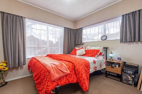Photo of property in 12-12a Cecil Place, Cloverlea, Palmerston North, 4412