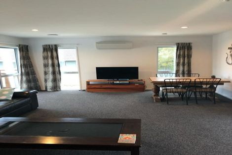 Photo of property in 51 Niven Street, Avondale, Christchurch, 8061