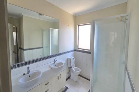Photo of property in 12 Glanmire Place, Flat Bush, Auckland, 2016