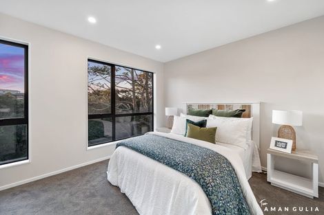 Photo of property in 93 Woodglen Road, Glen Eden, Auckland, 0602
