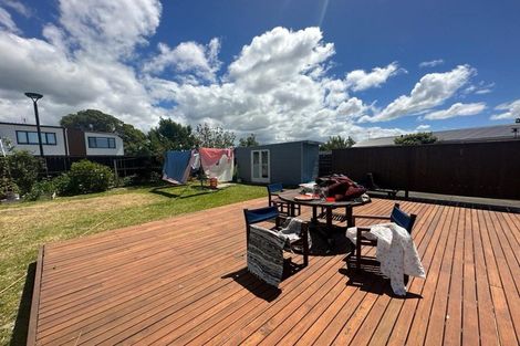 Photo of property in 80 Flanshaw Road, Te Atatu South, Auckland, 0610