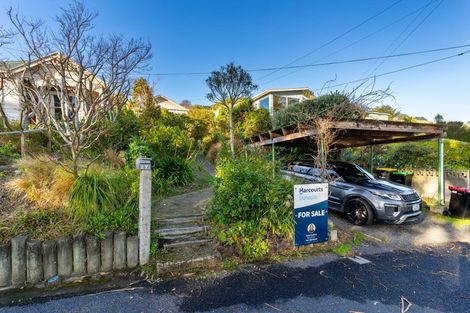 Photo of property in 27 Marine Parade, Macandrew Bay, Dunedin, 9014