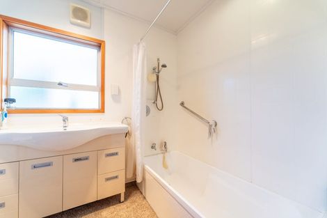 Photo of property in 16 Lancaster Street, Hampden, 9410