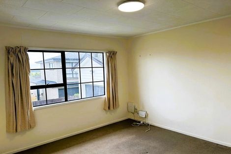 Photo of property in 69 Santiago Crescent, Unsworth Heights, Auckland, 0632