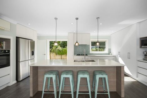 Photo of property in 16 Tralee Street, Omokoroa, 3114