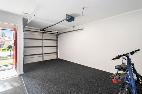 Photo of property in 18 Kevale Place, Manurewa, Auckland, 2102
