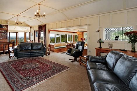 Photo of property in 10 Kohu Road, Titirangi, Auckland, 0604
