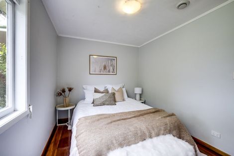 Photo of property in 2 Cornwall Road, Taradale, Napier, 4112