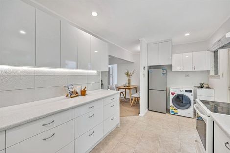 Photo of property in 3/54 Evelyn Place, Hillcrest, Auckland, 0627